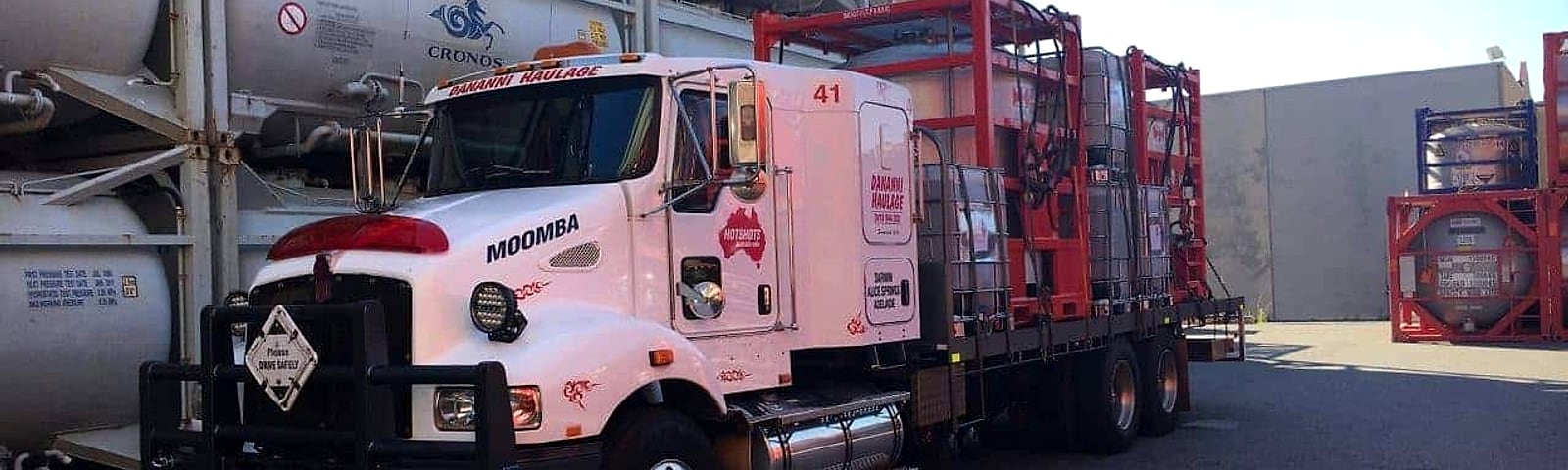 Dananni Haulage Kenworth hauling dangerous goods tanks at a gas facility